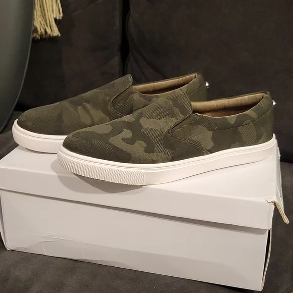 Steve Madden Slip-on Sneaker - Picture 3 of 8
